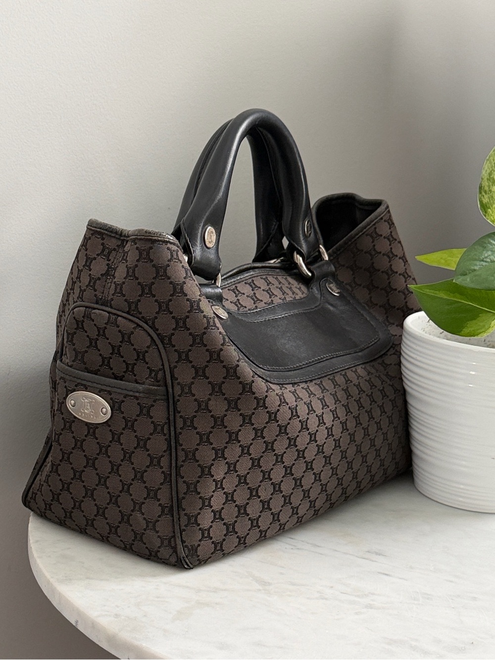 Celine Brown Monogram Hobo with Black Handles Vintage - Picture 3 of 12